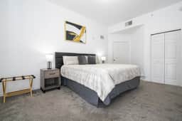 Amazing 2bed Condo Close to Disney | Resort Pool & Hot Tub - Image 3