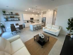 3BR Townhome near Disney | Pool, Gym & Mini Golf - Image 2