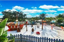 3BR Townhome near Disney | Pool, Gym & Mini Golf - Image 3