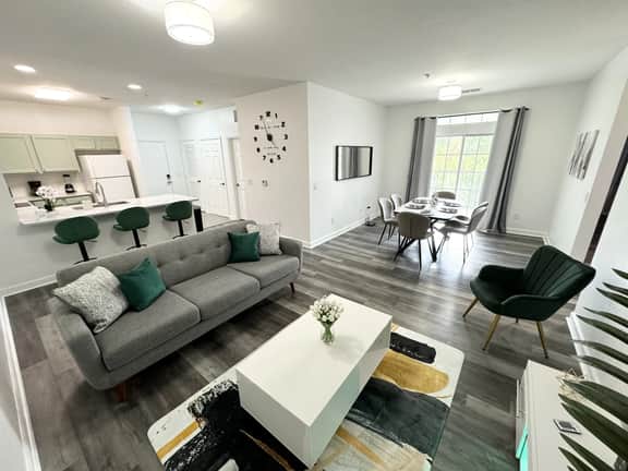 Mickey & Star Wars 3bed Condo close to Disney! | Pool On-Site - Image 2